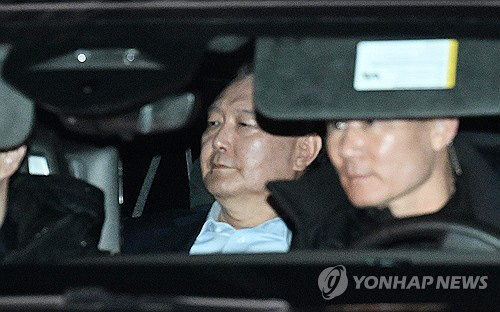 조사 마친 윤석열 대통령.<연합뉴스>